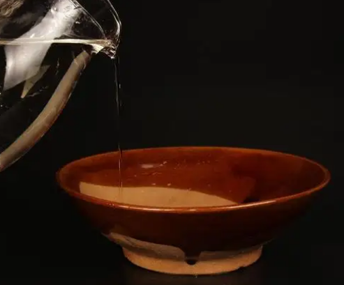 為什么醬香型白酒要醒酒？